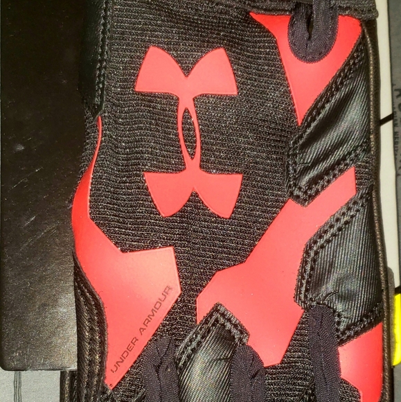 NWT! UNDER ARMOUR Men's RENEGADE Training Gloves! - Picture 3 of 9